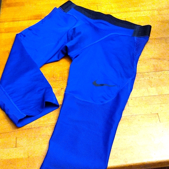 Nike Other - NIKE TIGHT FIT SHORTS